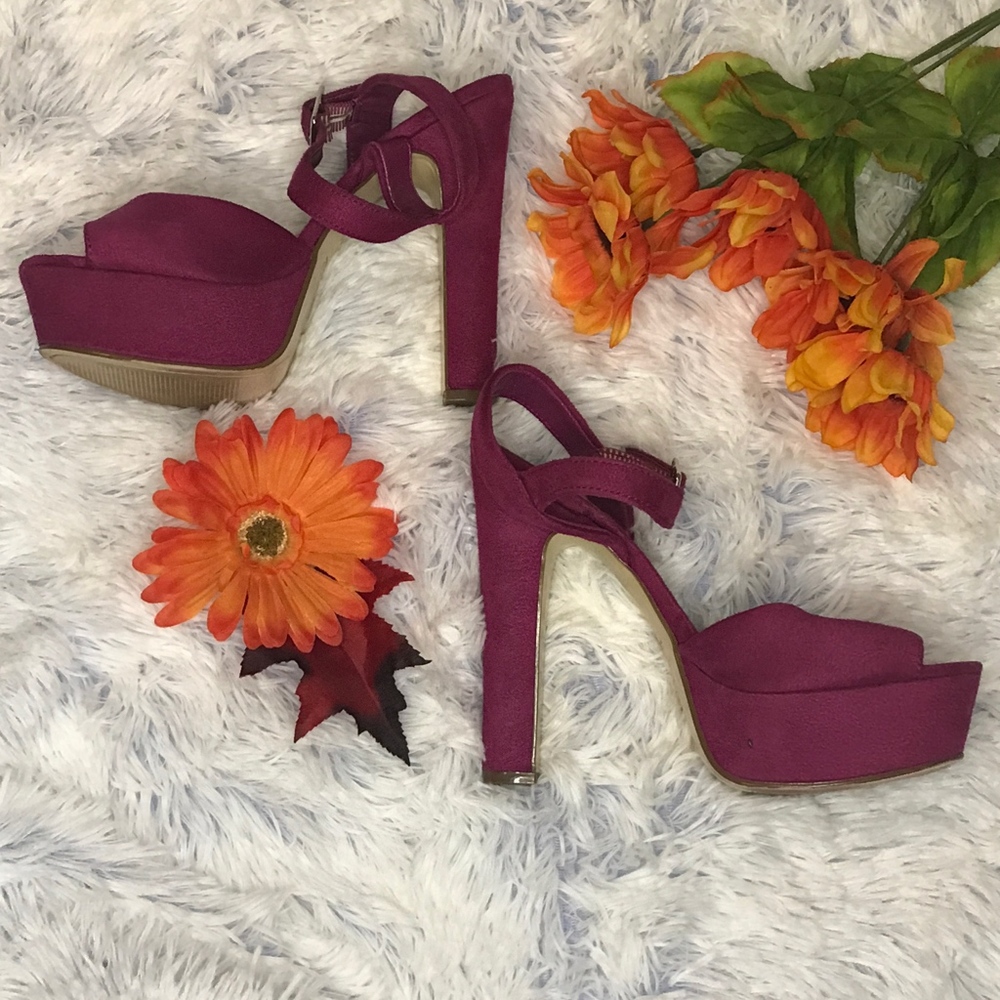 Pink Heels - Picture 2 of 3